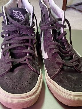 Vans Kids High-Top Suede Sneakers in Dark Purple and White